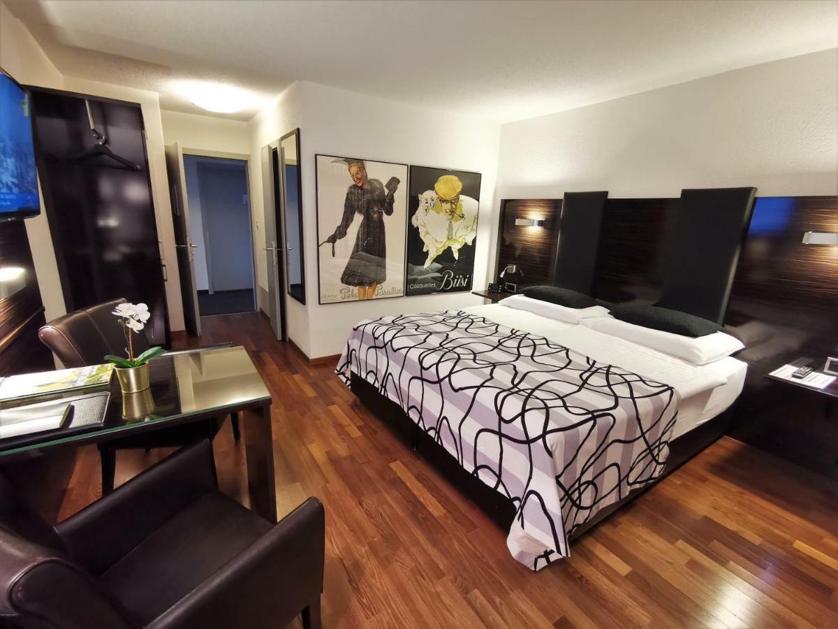 Hotel Brienzersee ริงเกนแบร์ก ภายนอก รูปภาพ